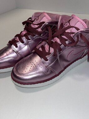 Girls Nike Air Jordan 1 Mid SE GS AV5174-640 Athletic Shoes Size 6.5Y Pink